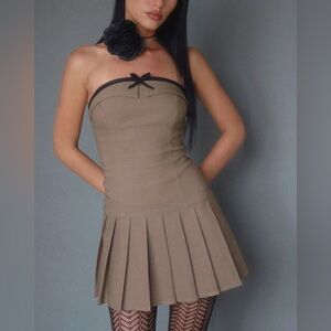 Motel Rocks - Yalua Bandeau Mini Dress in Coco with Black Bow